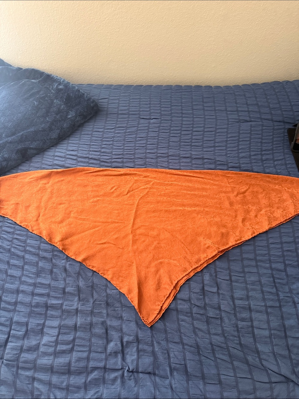 Orange Triangular Throw Blanket - Cozy Home Bedding